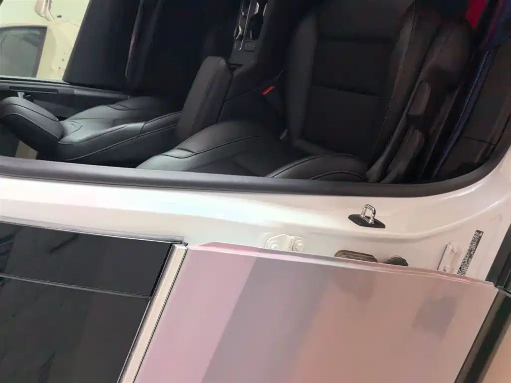 Cadillac XT4 2020 — фото 18