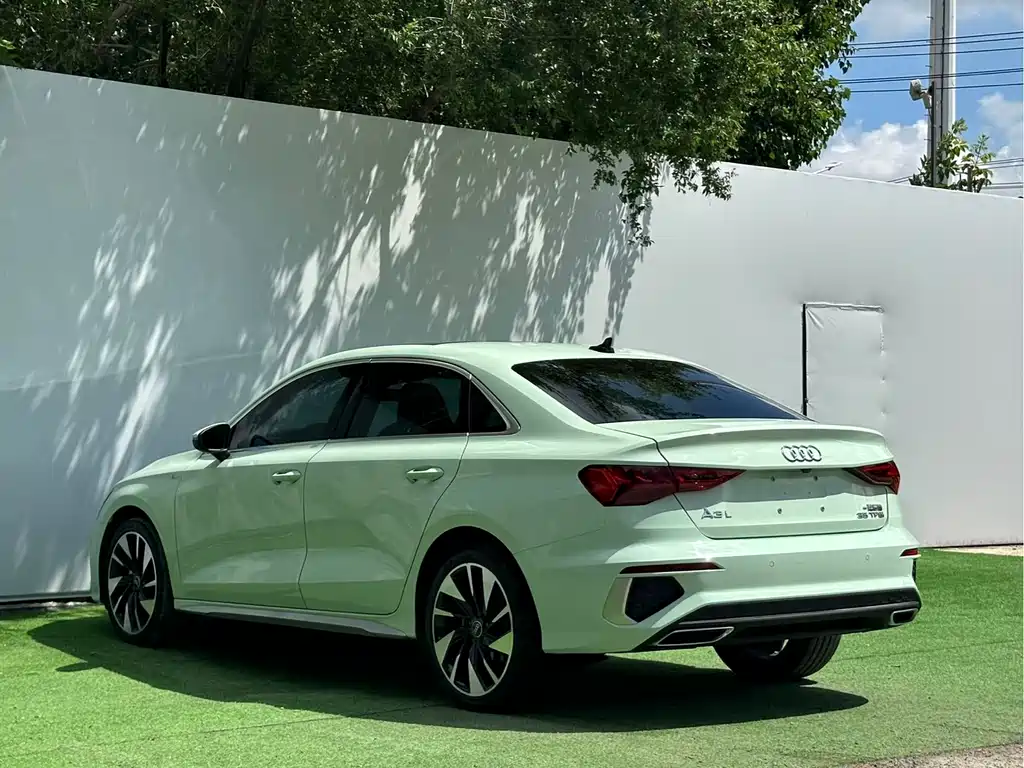 Audi A3 2023 — фото 9