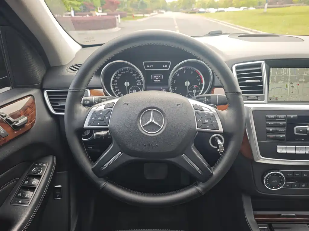 Mercedes-Benz M-Class 2014 — фото 11