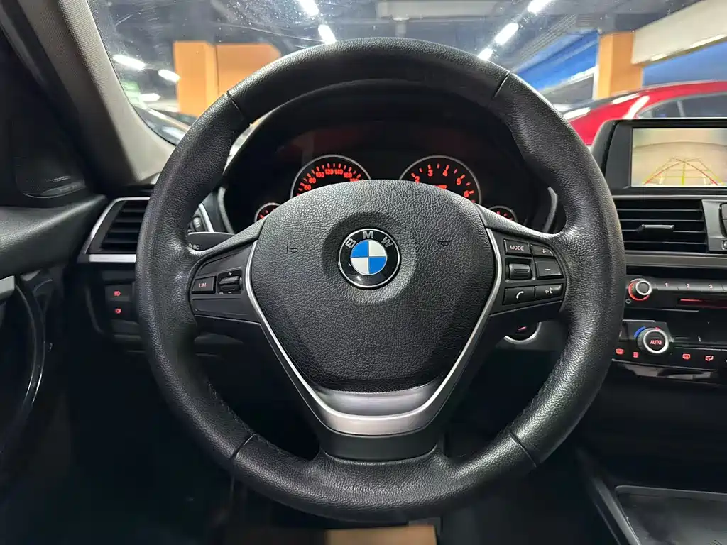BMW 3 Series 2016 — фото 10