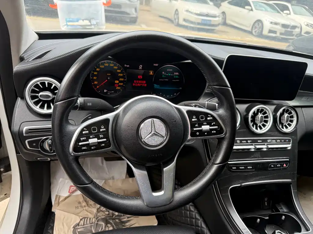 Mercedes-Benz C-Class 2019 — фото 9