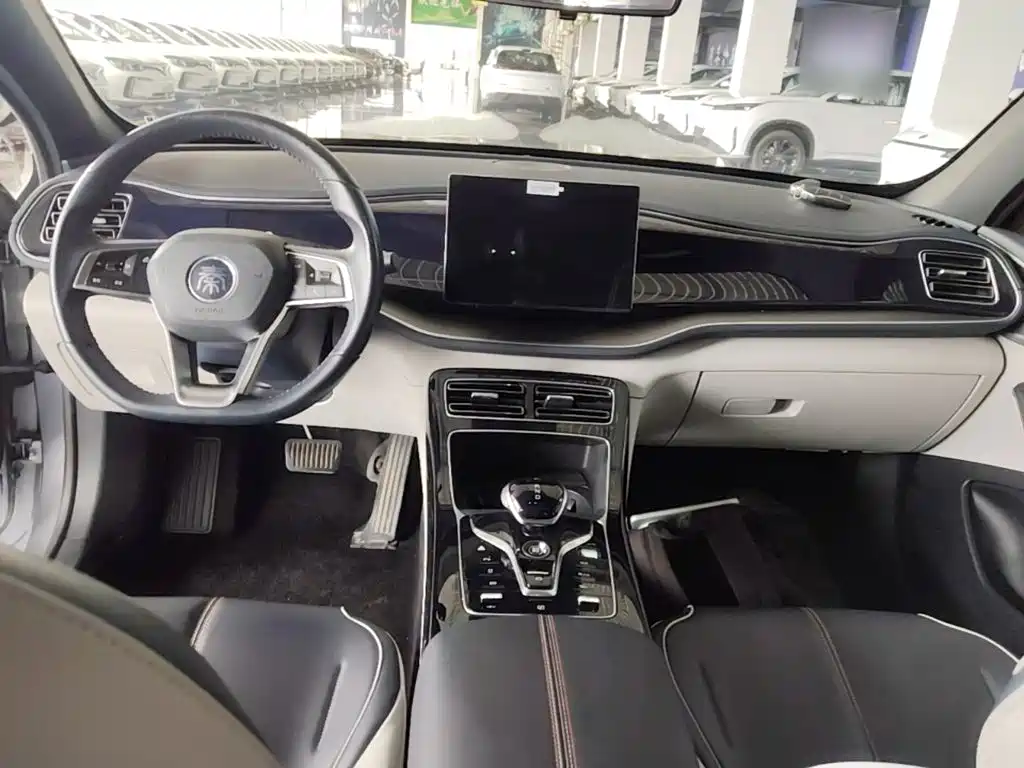 BYD Qin PLUS 2022 — фото 10