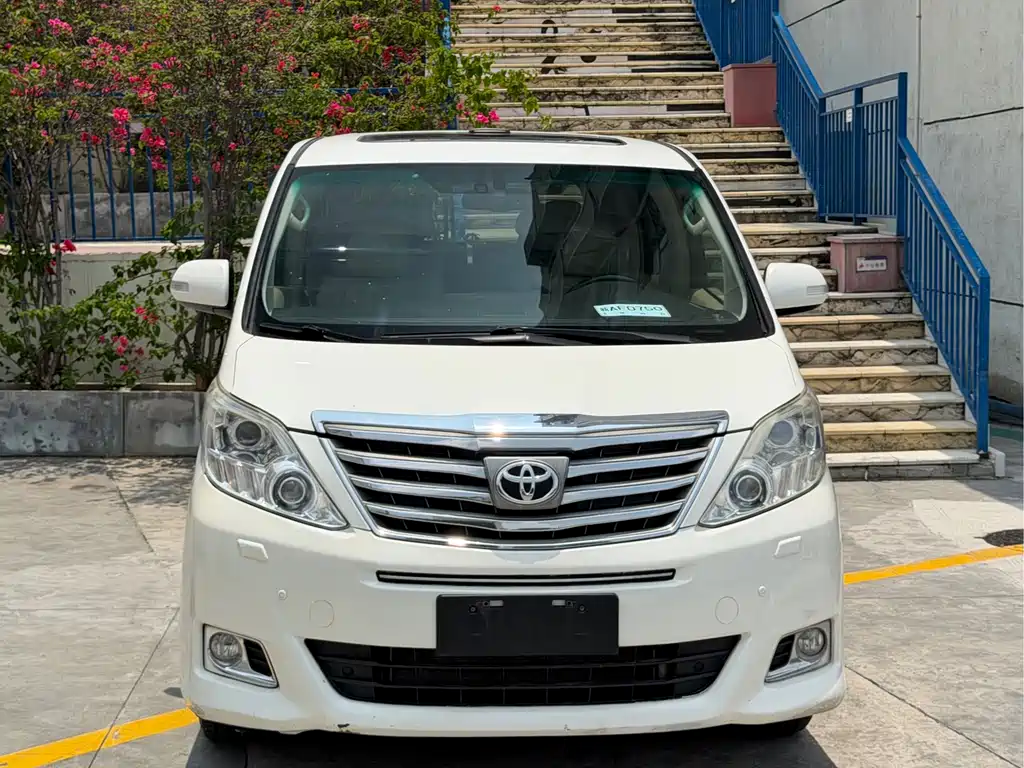Toyota Alphard 2013 — фото 2