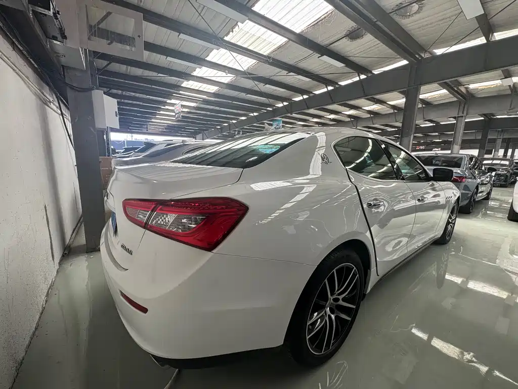 Maserati Ghibli 2014 — фото 4