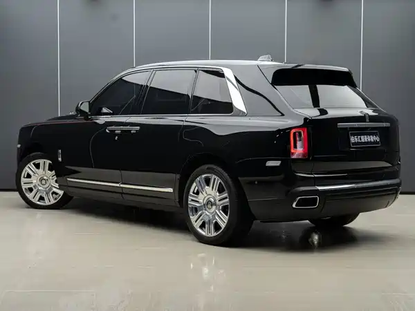 Rolls-Royce Cullinan 2021