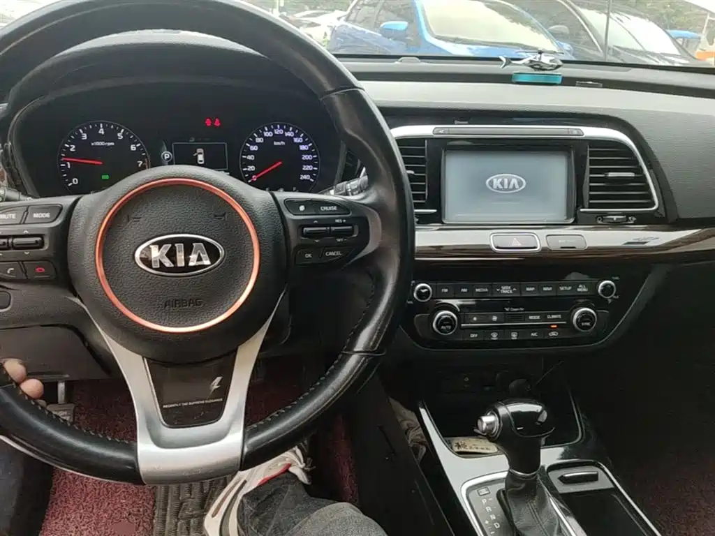 Kia K4 2017 — фото 10