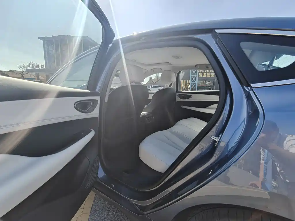 BYD Seal 05 DM-i 2025 — фото 10