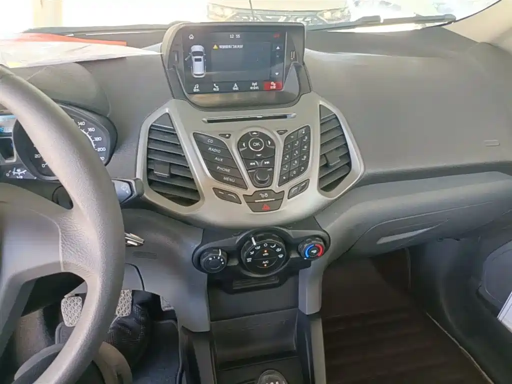 Ford Ecosport 2017 — фото 12