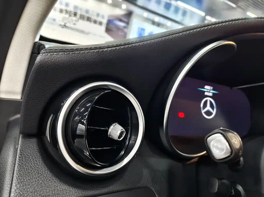 Mercedes-Benz C-Class 2020 — фото 10