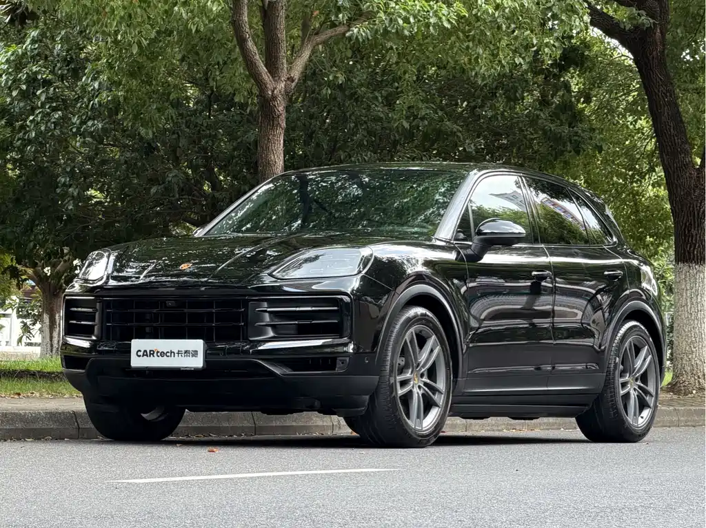 Porsche Cayenne 2023 — фото 1