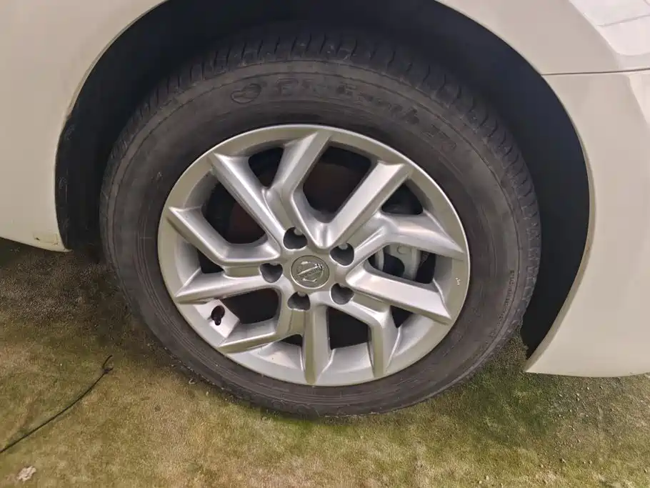 Nissan Tiida 2022