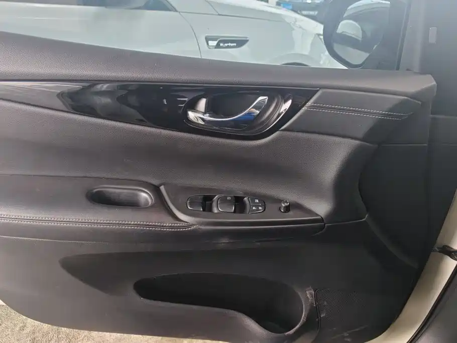 Nissan Tiida 2022