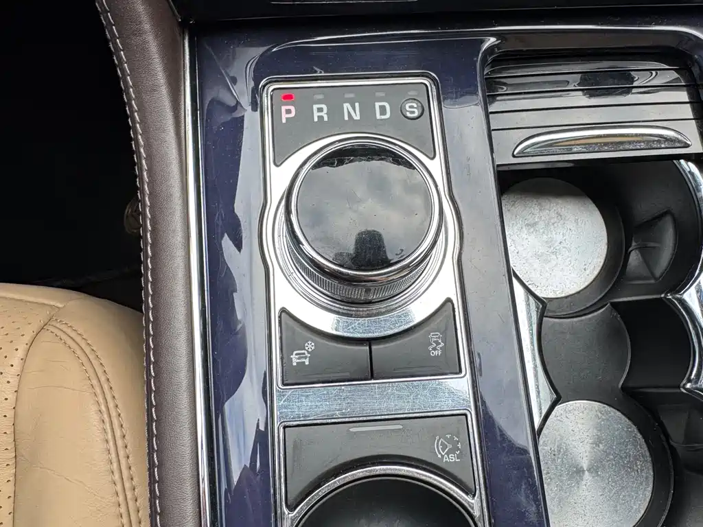 Jaguar XJ 2012 — фото 20