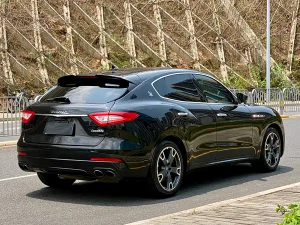 Maserati Levante 2016
