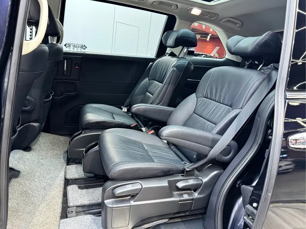 Honda Odyssey 2019 — фото 10