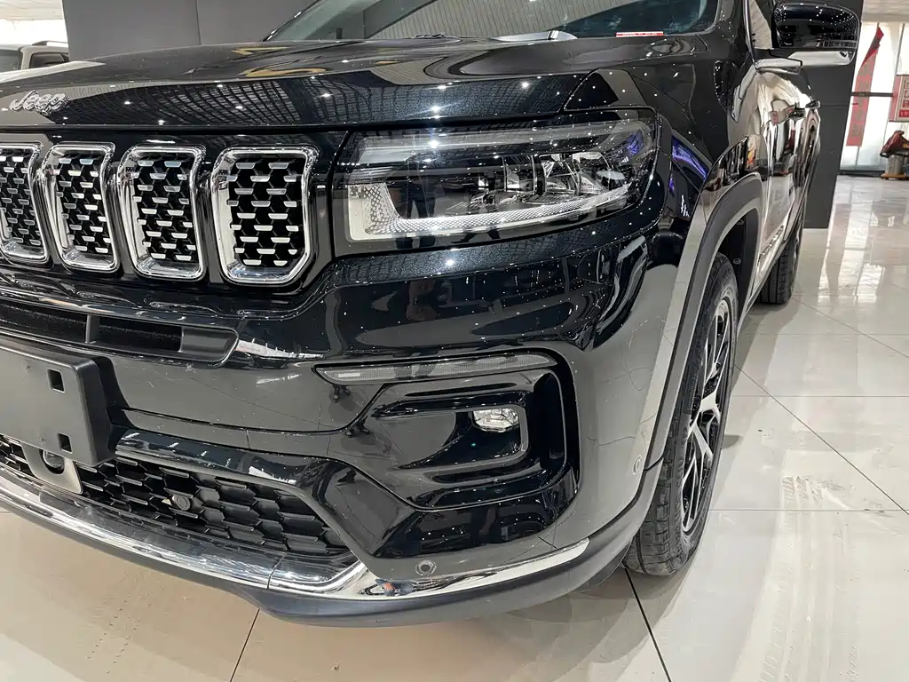 Jeep Grand Commander 2021 — фото 11