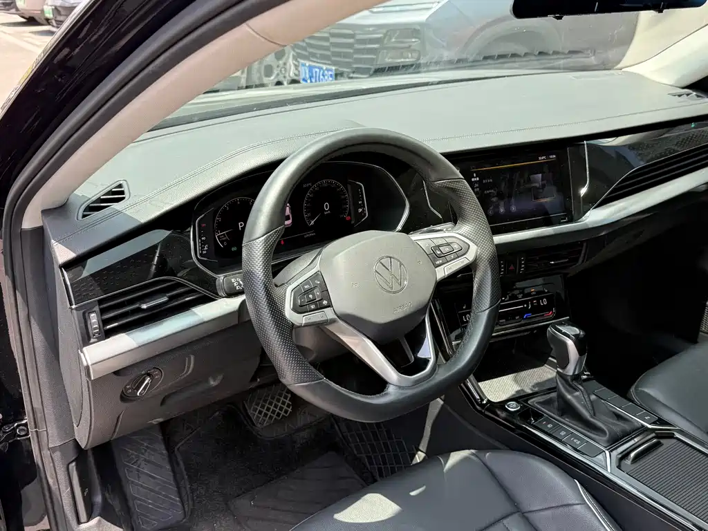 Volkswagen Passat 2022