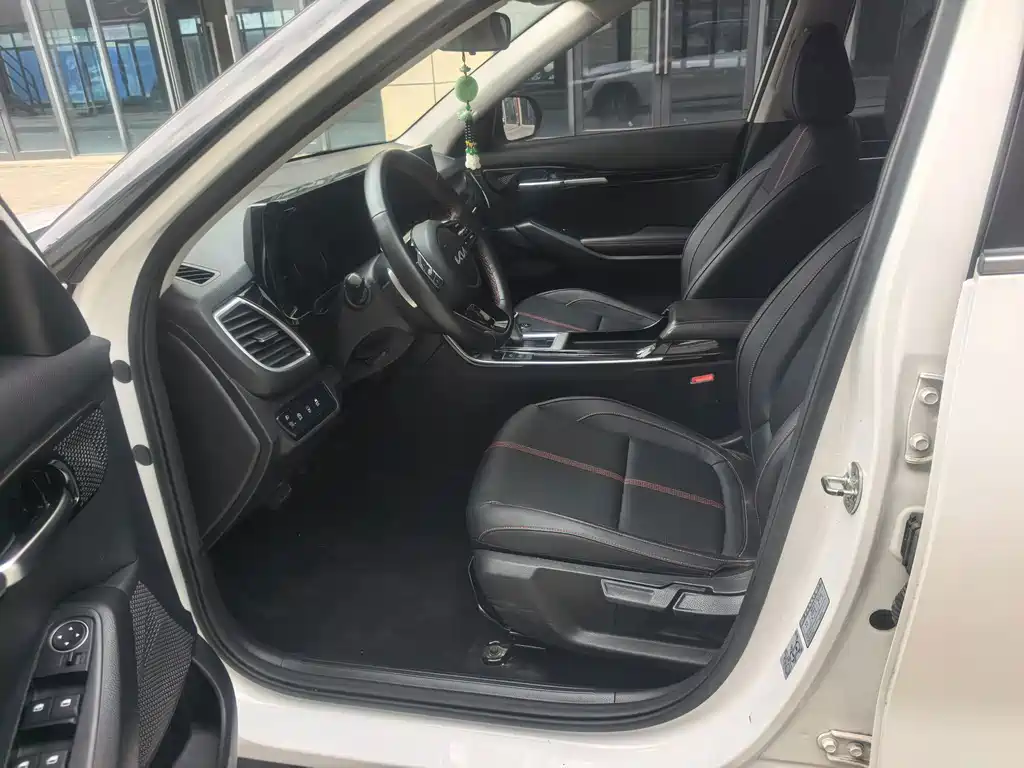 Kia KX3 Proud Running 2022