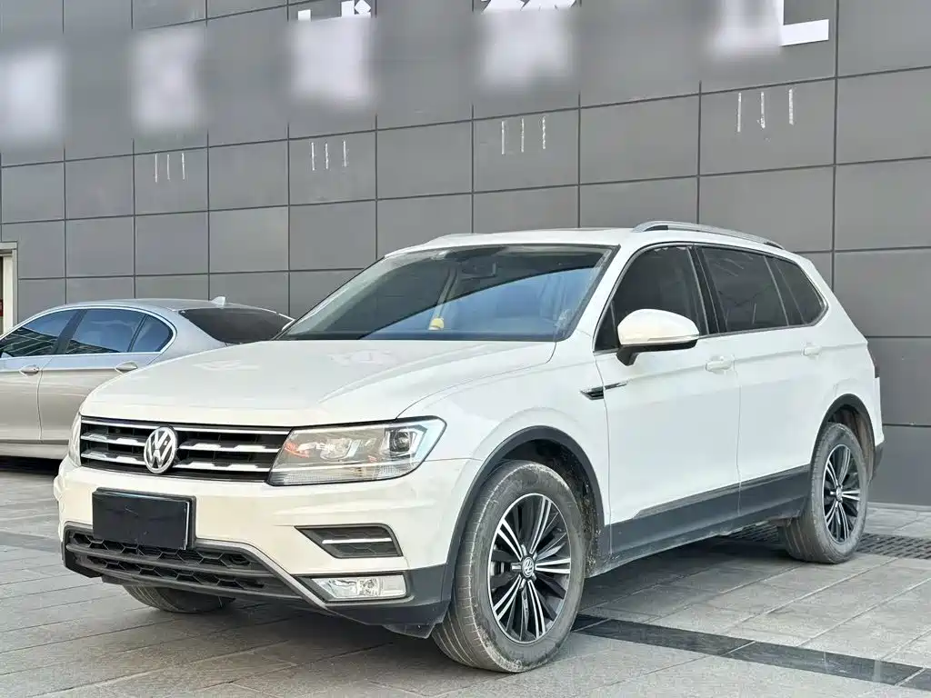 Volkswagen Tiguan L 2020 — фото 2