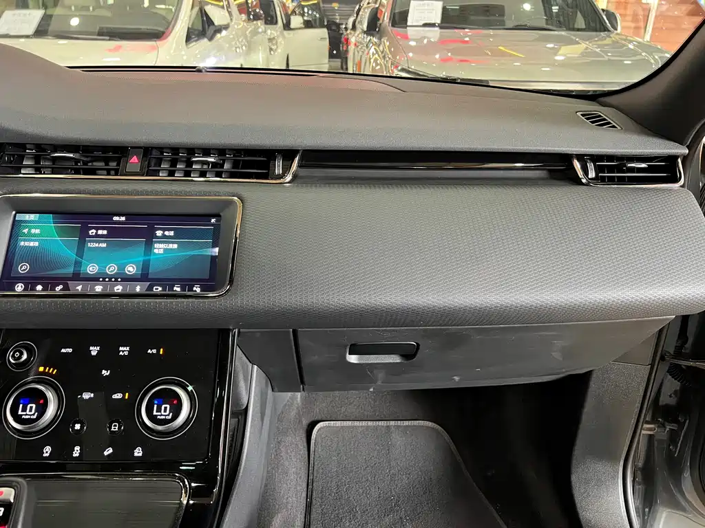 Land Rover Range Rover Evoque 2021 — фото 14