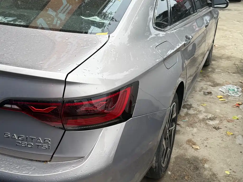 Volkswagen Sagitar 2022