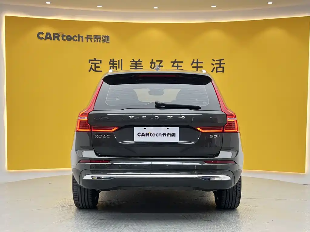 Volvo XC60 2022 — фото 29