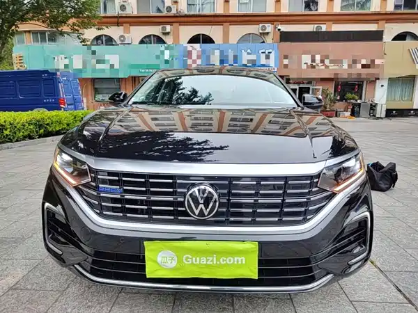 Volkswagen Passat Plug-In Hybrid 2022