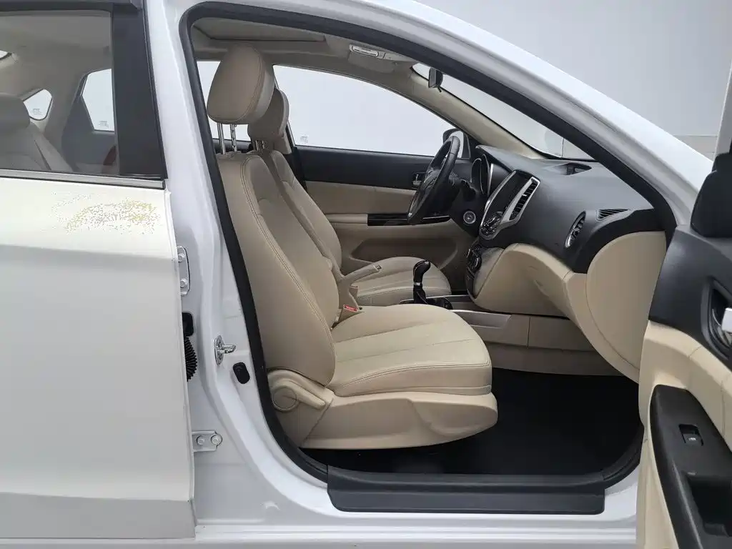 Changan Escape 2016 — фото 23