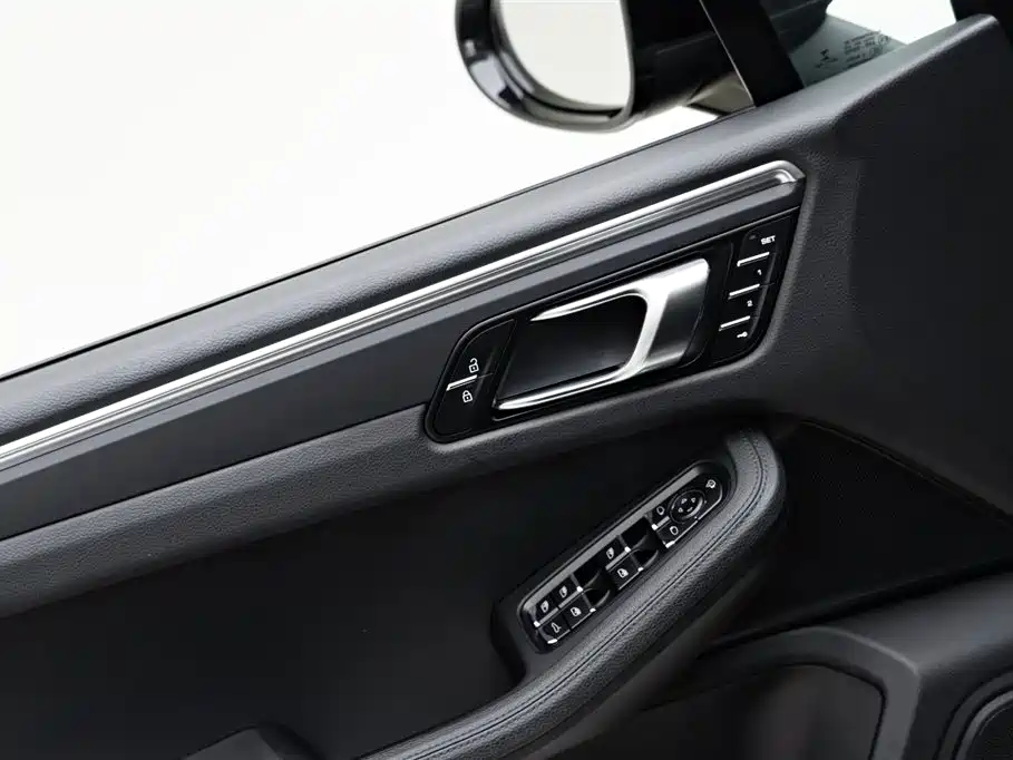 Porsche Macan 2021 — фото 14