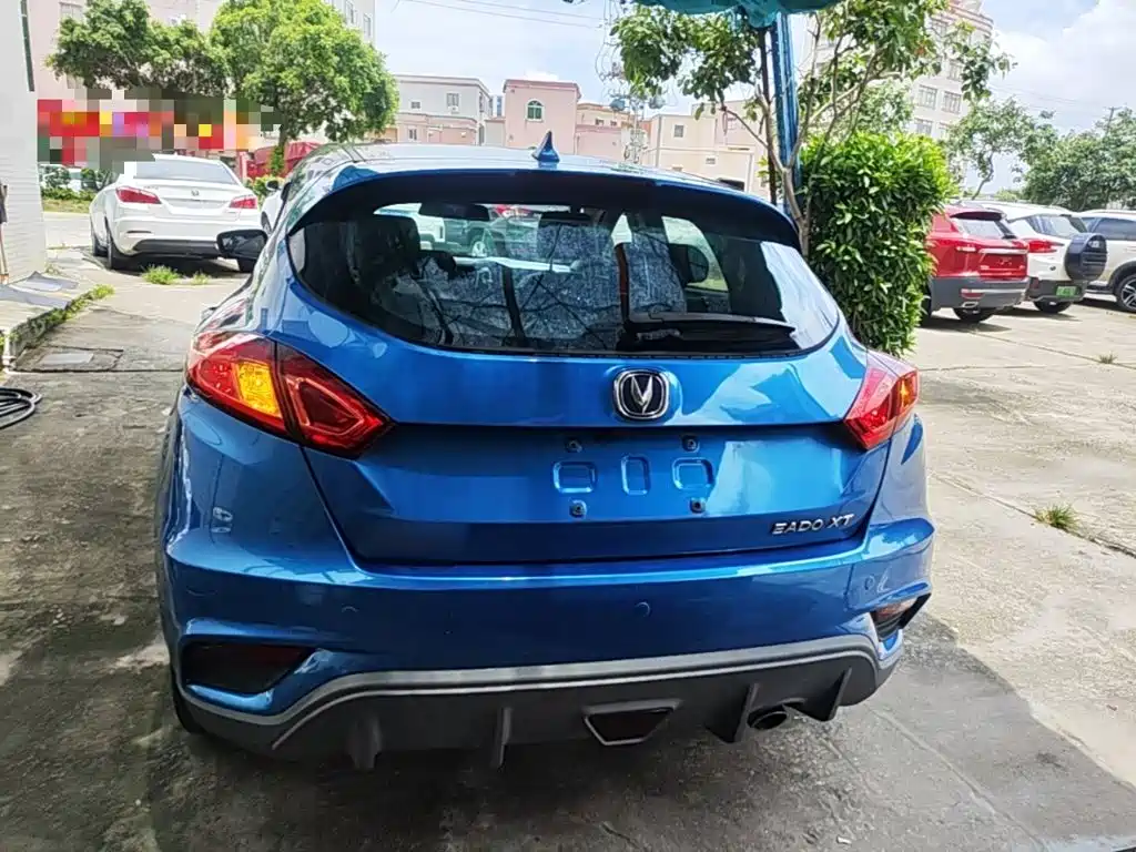 Changan Eado XT 2017 — фото 6