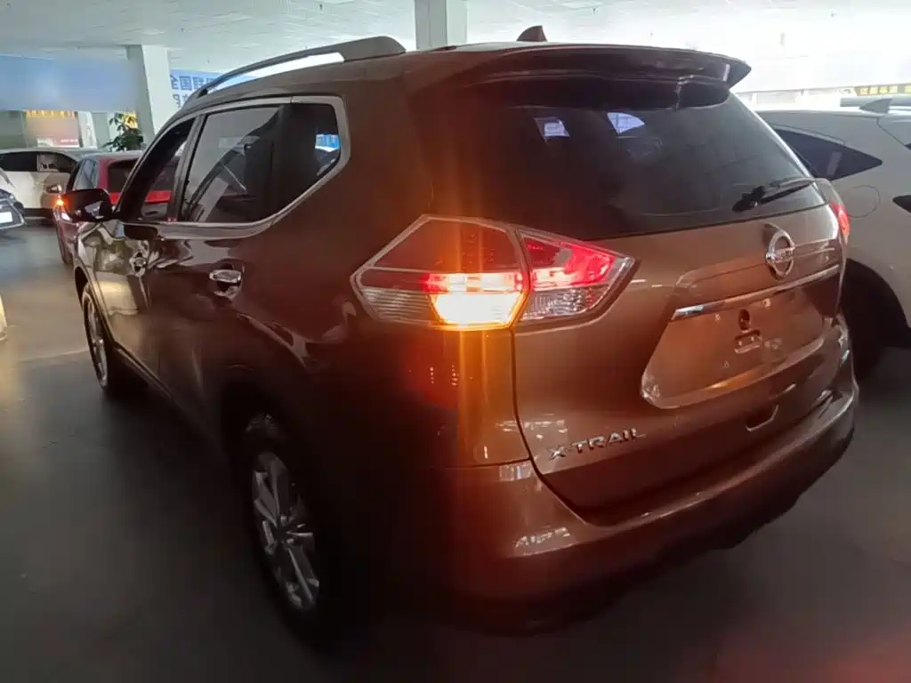 Nissan X-Trail 2015