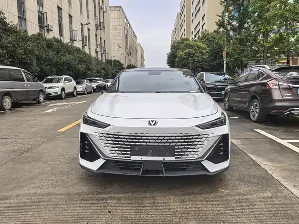 Changan UNI-V 2022