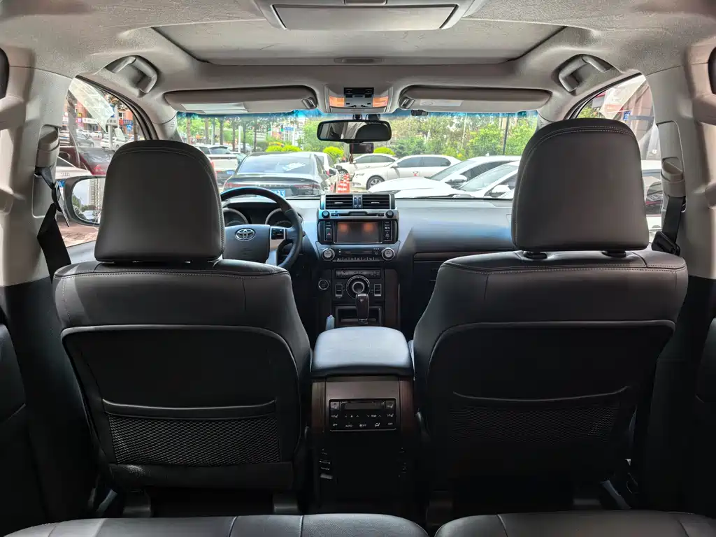 Toyota Prado 2017 — фото 16
