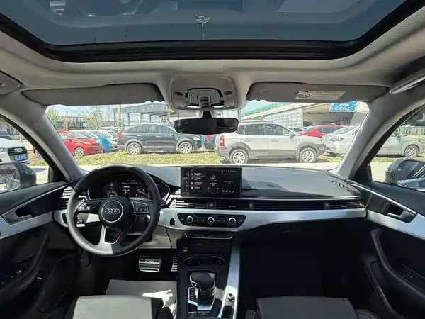 Audi A4L 2020
