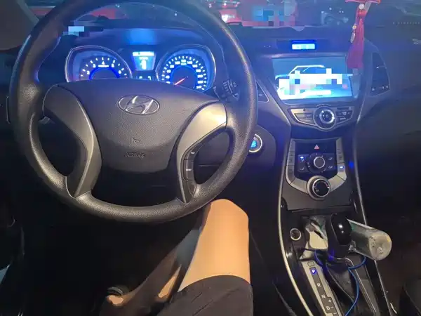 Hyundai Elantra Langdong 2015