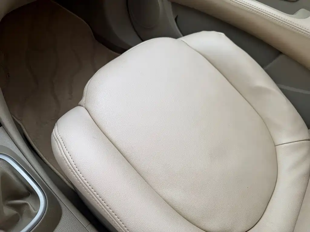 Nissan Sylphy 2014 — фото 17