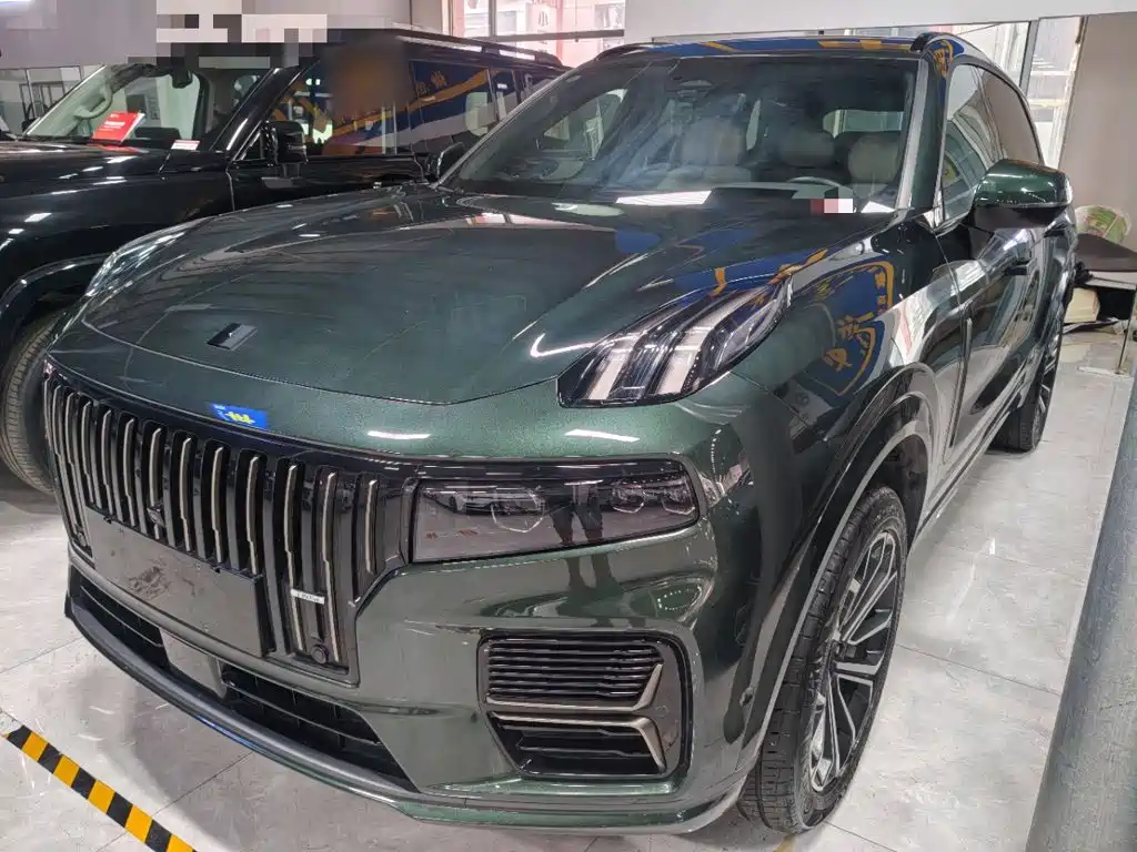 Lynk & Co 09 EM-P 2025