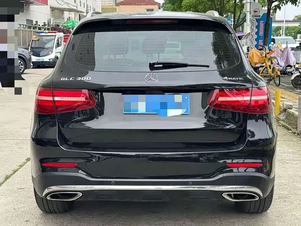 Mercedes-Benz GLC 2017 — фото 15