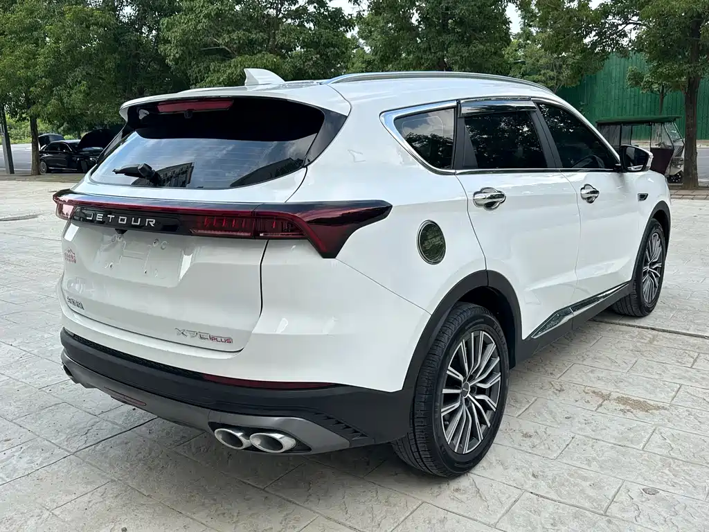 Jetour Jietu X70 PLUS 2025 — фото 9