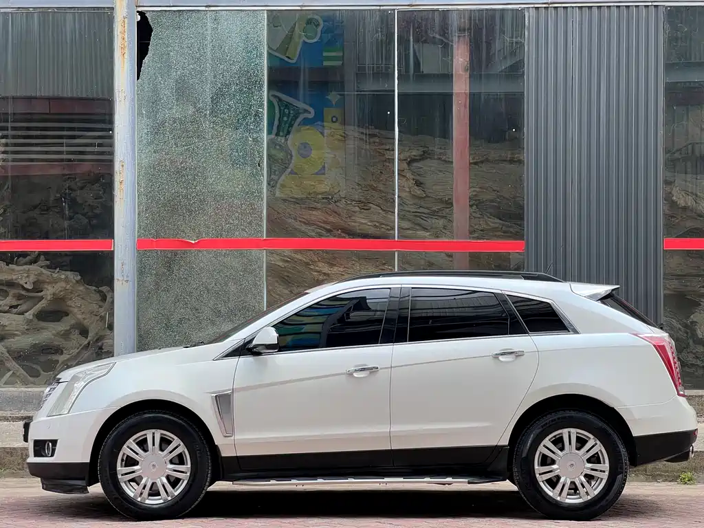 Cadillac SRX 2015 — фото 10