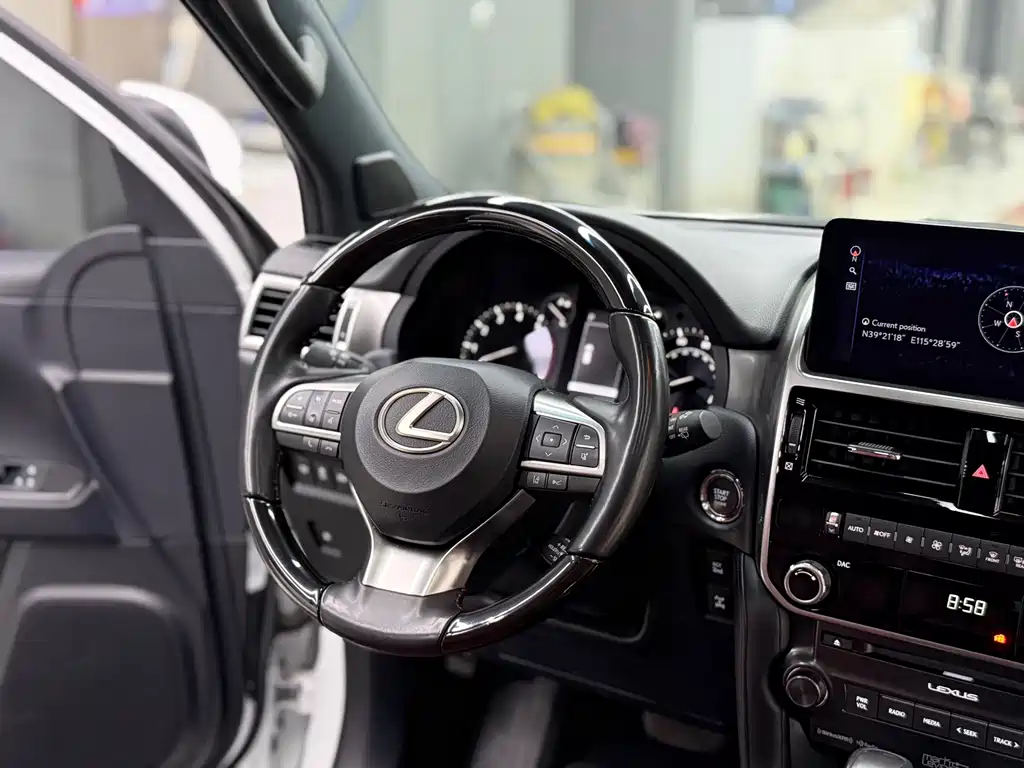 Lexus GX 2023 — фото 10