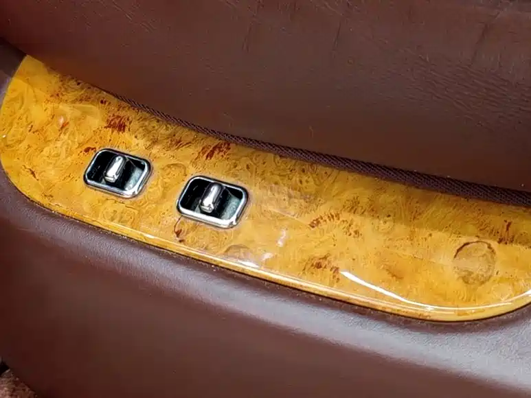 Bentley Elegance 2008 — фото 29