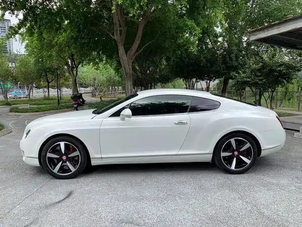 Bentley Continental 2011