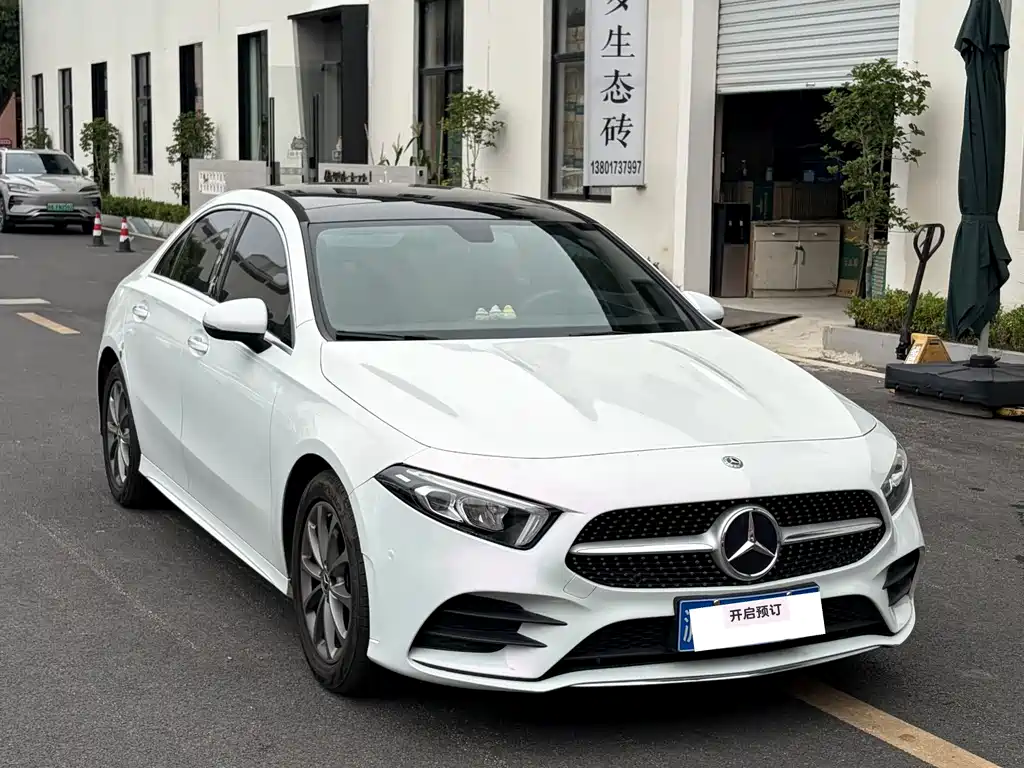 Mercedes-Benz A-Class 2020 — фото 3
