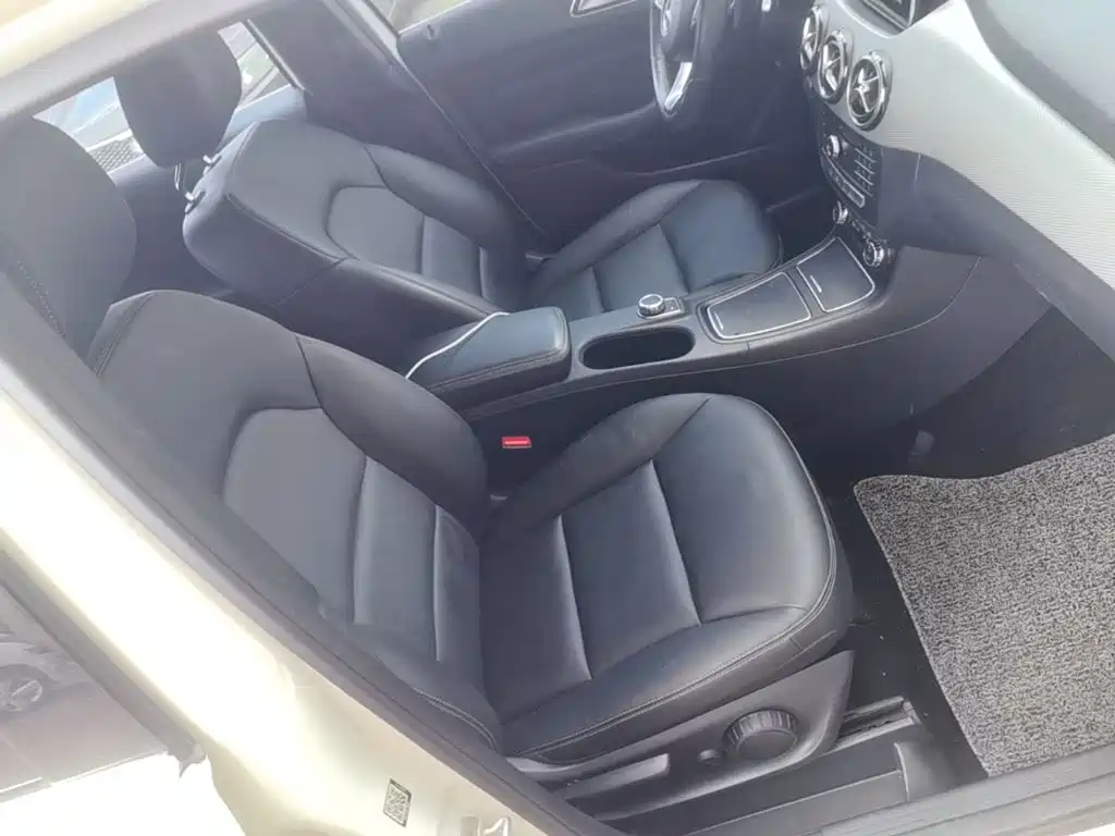 Mercedes-Benz B-Class 2015 — фото 20