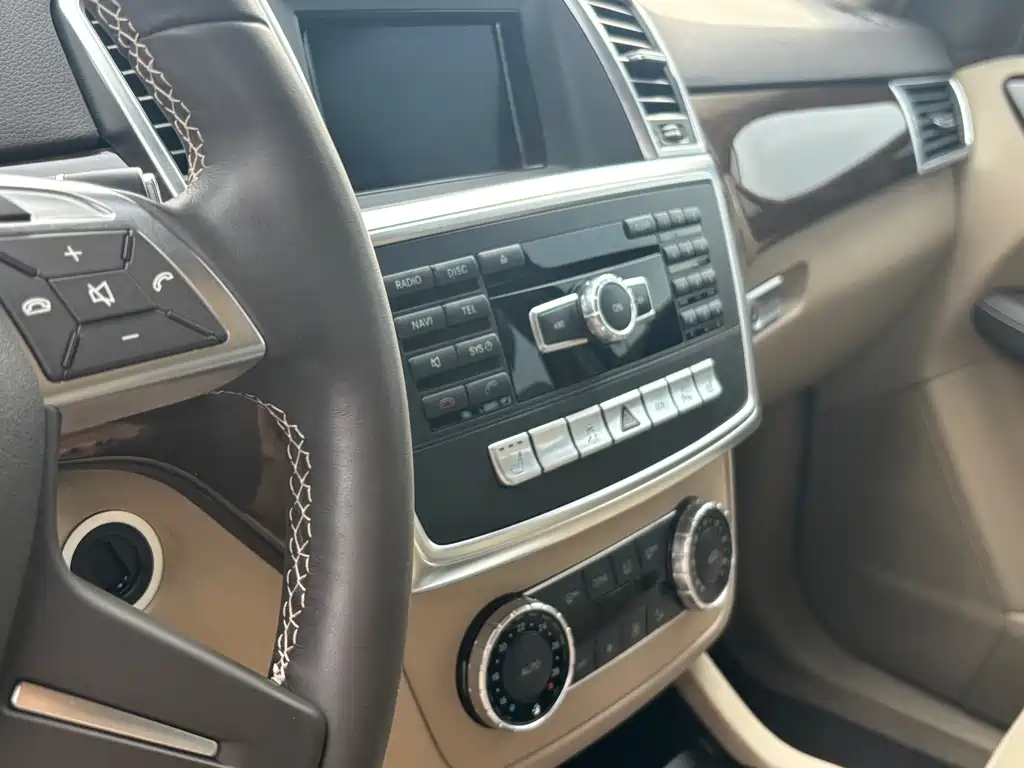 Mercedes-Benz M-Class 2015 — фото 10