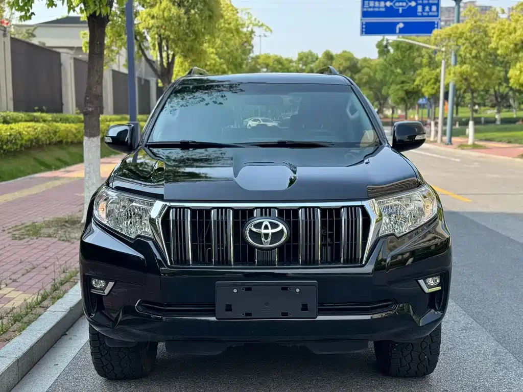 Toyota Prado 2019 — фото 2