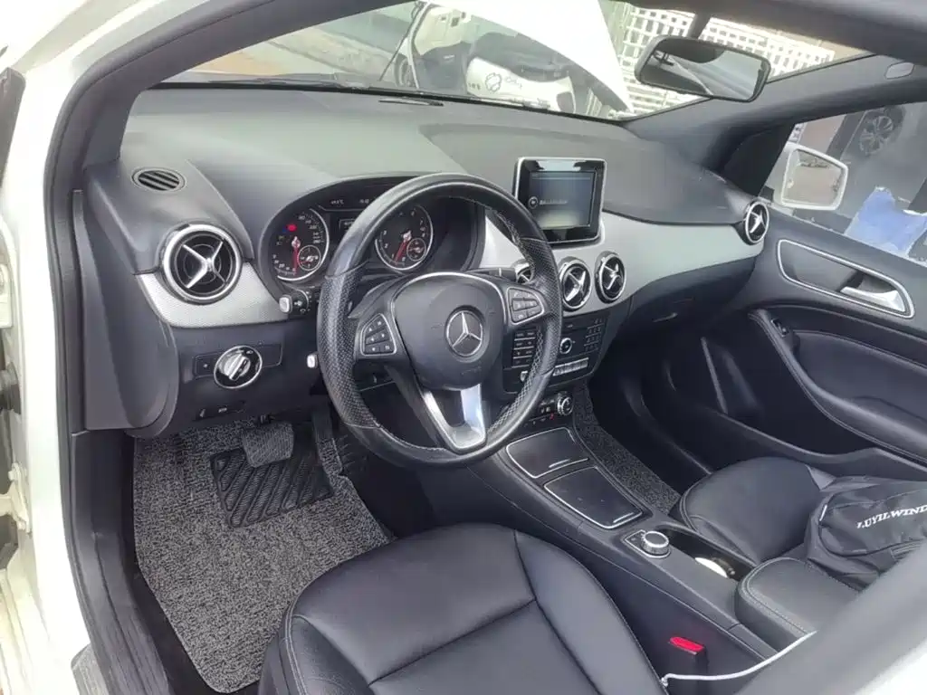 Mercedes-Benz B-Class 2015