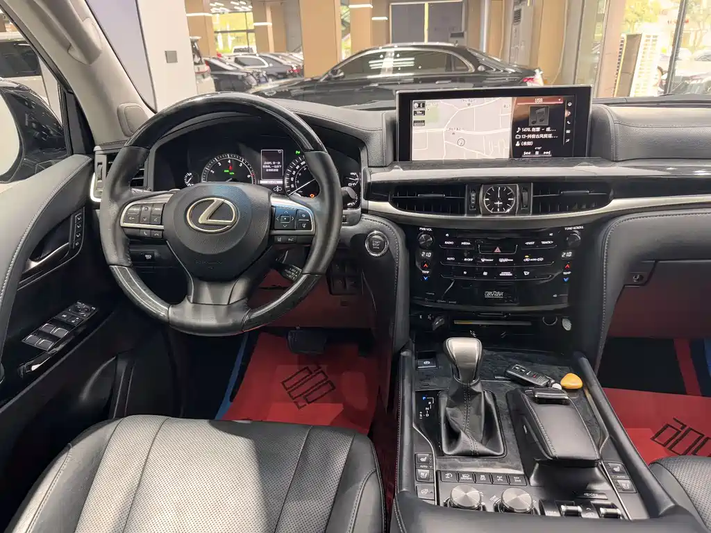 Lexus LX 2017 — фото 13
