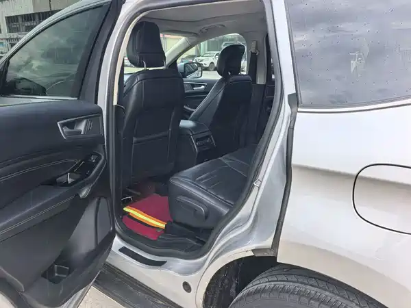 Ford Edge 2016